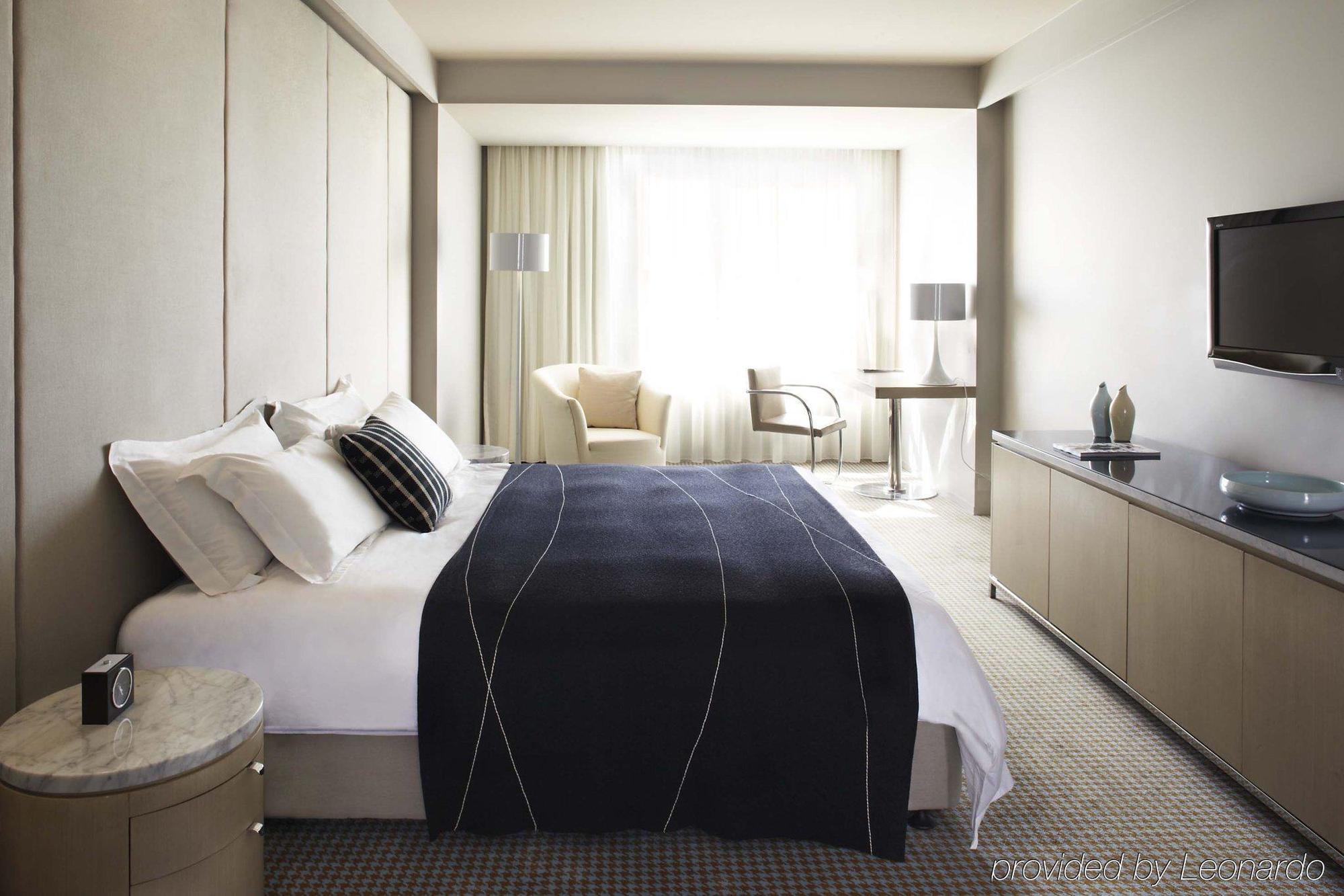Hotel Realm Canberra Phòng bức ảnh A bedroom at The Park