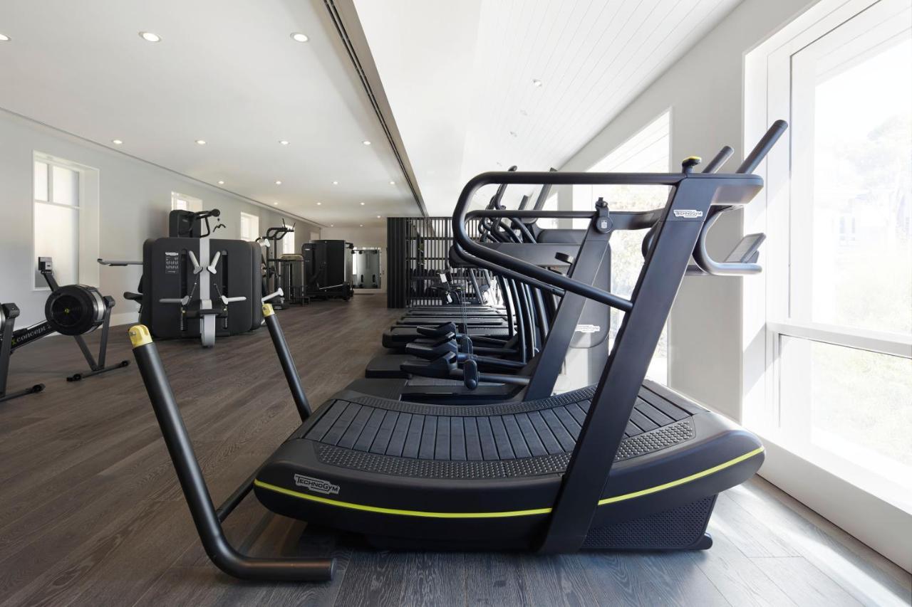 Hotel Realm Canberra Ngoại thất bức ảnh A treadmill