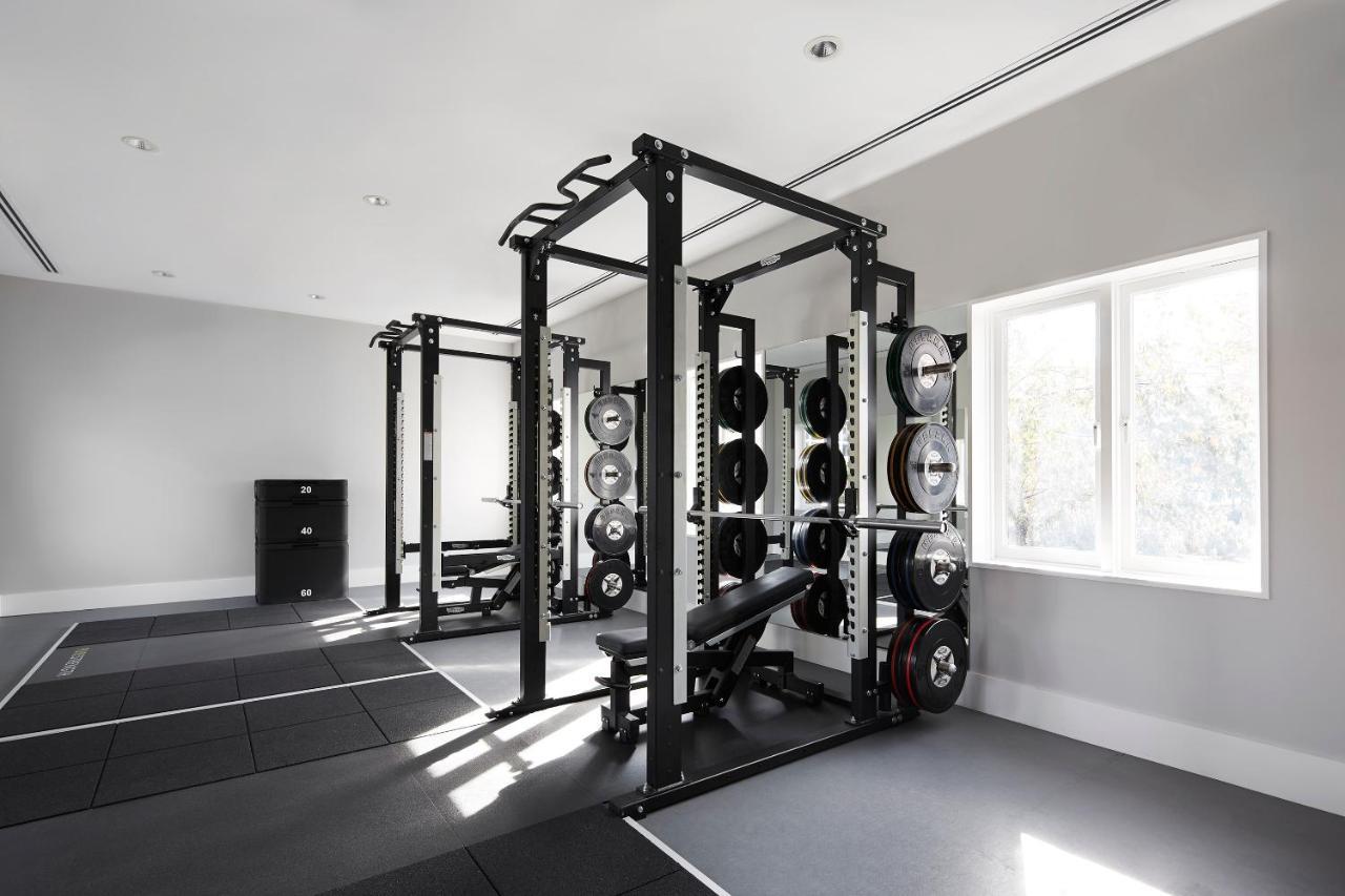 Hotel Realm Canberra Ngoại thất bức ảnh A power rack